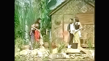 Sarah Azhari Tak Sengaja Kelihatan Payudaranya Saat Live OVJ