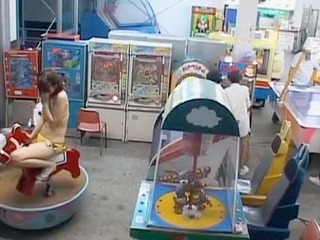 Nippon Nudes: Pornstar Mashiro's Public XXX Scene in Tokyo