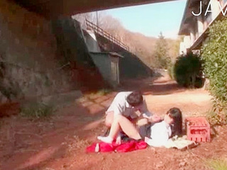 Absolutely bonkers outdoor penetration with a stunning Thai teen